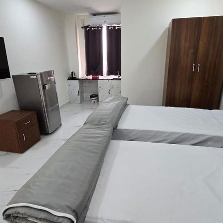 Single Suite Room Hyderabad Exterior photo